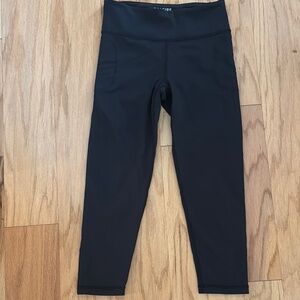 Solfire crop Leggings Pants Small S $92 Black Mesh pockets never coast